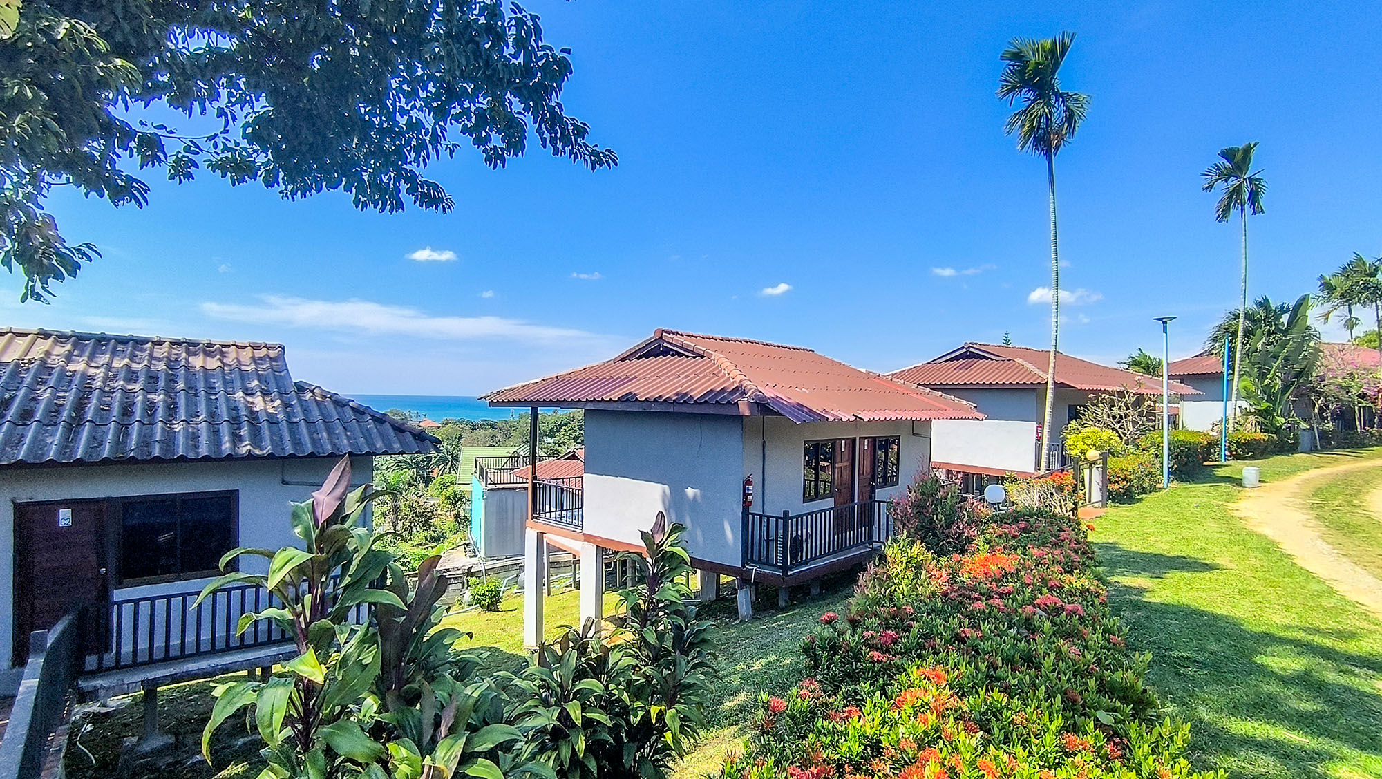 Seaview Resort for sale - Krabi Real Estate - Koh Lanta Real Estate